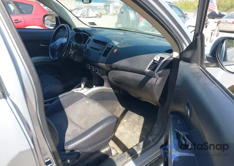 2013 Mitsubishi Outlander Se из США, поврежденный, VIN JA4JT3AW1DU001747